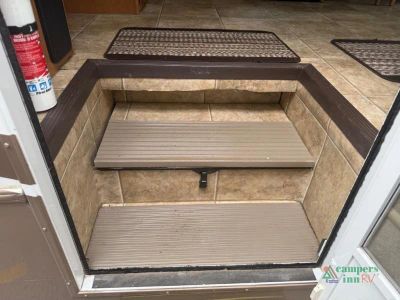 2012 Winnebago Sunstar — photo 10 view