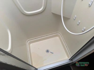 2012 Winnebago Sunstar — photo 31 view