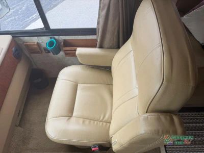 2012 Winnebago Sunstar — photo 18 view