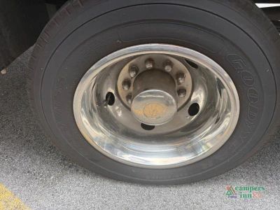 2012 Winnebago Sunstar — photo 8 view