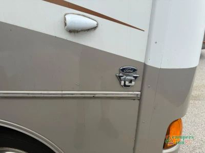 2012 Winnebago Sunstar — photo 7 view