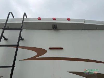 2012 Winnebago Sunstar — photo 11 view