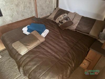 2012 Winnebago Sunstar — photo 38 view