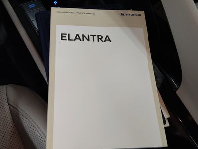 2025 Hyundai Elantra — photo 19 view
