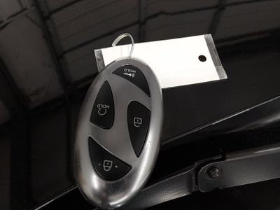 2025 Hyundai Elantra — photo 15 view
