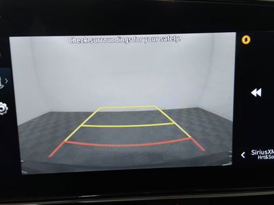 2025 Hyundai Elantra — photo 16 view