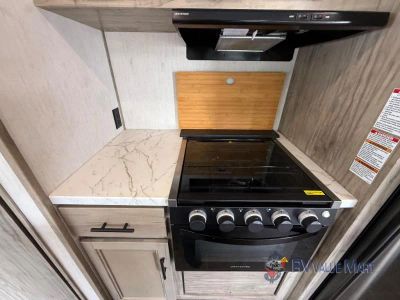 2021 Forest River RV Cherokee Alpha Wolf - Photo 17