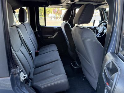 2017 Jeep Wrangler-Unlimited - Photo 19