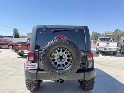 2017 Jeep Wrangler-Unlimited - Photo 4