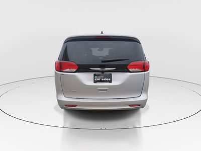 2023 Chrysler Voyager - Photo 6