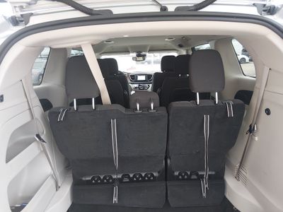 2023 Chrysler Voyager - Photo 11