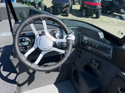 2026 Lund 1875 IMPACT XS — photo 11 view