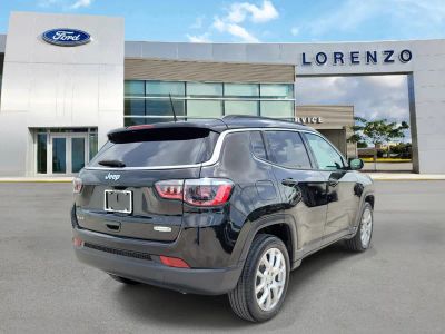 2023 Jeep Compass — detail view