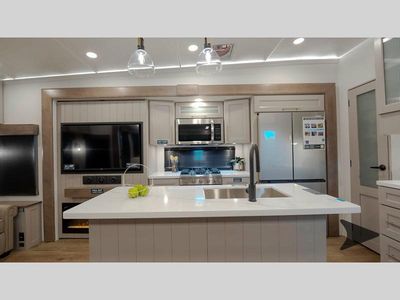2026 Alliance RV Paradigm - Photo 7