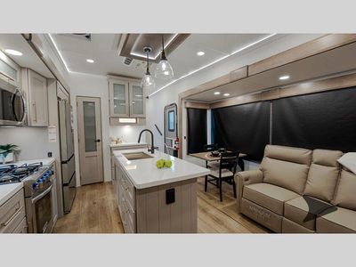 2026 Alliance RV Paradigm - Photo 9