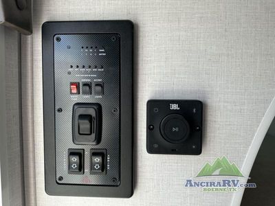 2025 Forest River RV Wildwood X-Lite - Photo 17
