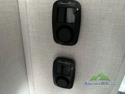 2025 Forest River RV Wildwood X-Lite - Photo 18