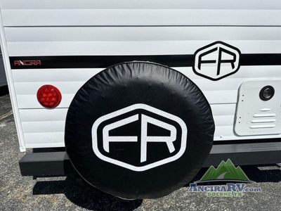 2025 Forest River RV Wildwood X-Lite - Photo 29