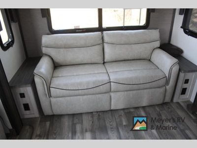 2022 Forest River RV Cardinal Luxury - Photo 18