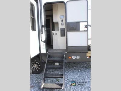2022 Forest River RV Cardinal Luxury - Photo 8