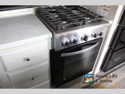 2022 Forest River RV Cardinal Luxury - Photo 22