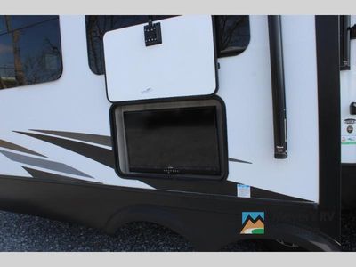 2022 Forest River RV Cardinal Luxury - Photo 9