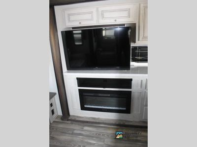 2022 Forest River RV Cardinal Luxury - Photo 20