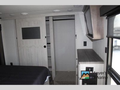 2022 Forest River RV Cardinal Luxury - Photo 32