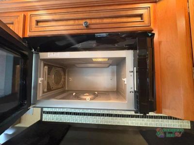 2016 Newmar Dutch Star — photo 17 view