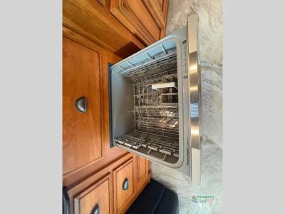 2016 Newmar Dutch Star — photo 21 view