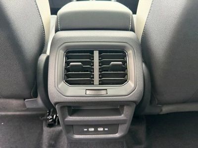 2026 Volkswagen Taos - Photo 8