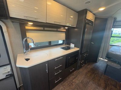 2019 Thor Motor Coach Compass - Photo 13