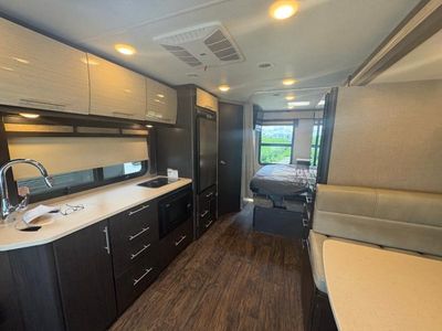 2019 Thor Motor Coach Compass - Photo 10