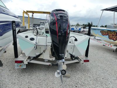 2022 Excel Bay Pro 203 — detail view
