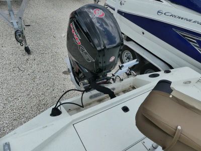 2022 Excel Bay Pro 203 — engine compartment view