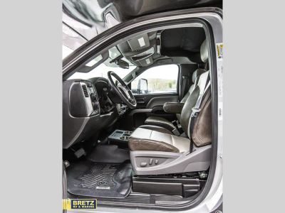 2025 Coachmen RV Entourage - Photo 16