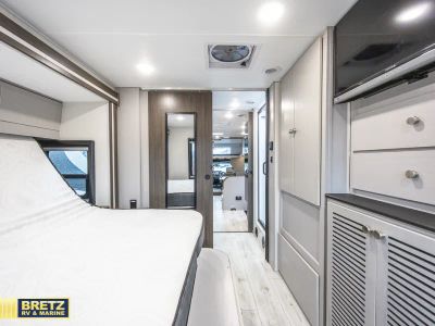 2025 Coachmen RV Entourage - Photo 37