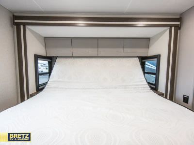 2025 Coachmen RV Entourage - Photo 36