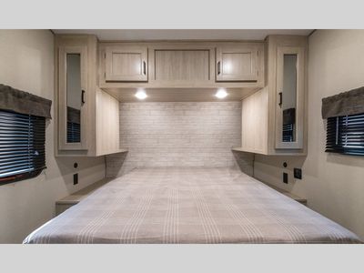 2026 Coachmen RV Catalina Legacy Edition - Photo 5