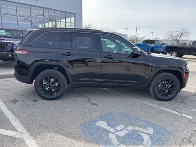 2026 Jeep Grand Cherokee — photo 35 view