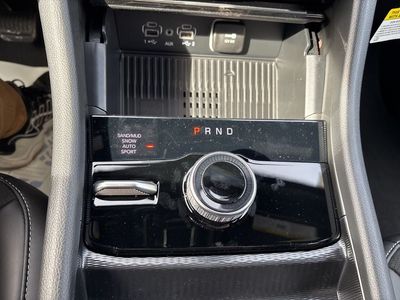 2026 Jeep Grand Cherokee — detail view