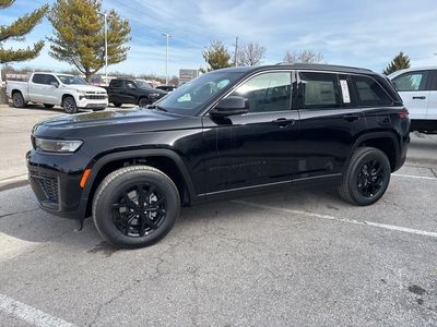 2026 Jeep Grand Cherokee — photo 15 view