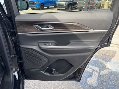 2026 Jeep Grand Cherokee — photo 46 view