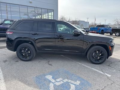 2026 Jeep Grand Cherokee — photo 36 view