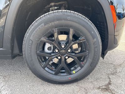 2026 Jeep Grand Cherokee — photo 41 view
