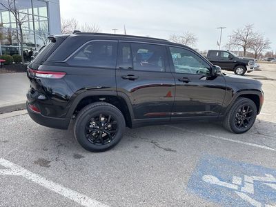 2026 Jeep Grand Cherokee — photo 33 view