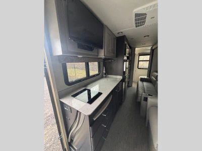 2021 Tiffin Motorhomes Wayfarer - Photo 7