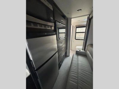 2021 Tiffin Motorhomes Wayfarer - Photo 12