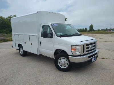 2025 Ford E-350SD — rear three-quarter view