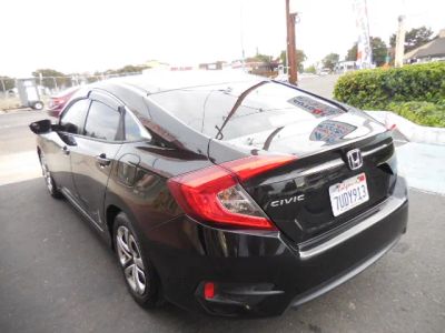 2016 Honda Civic — detail view